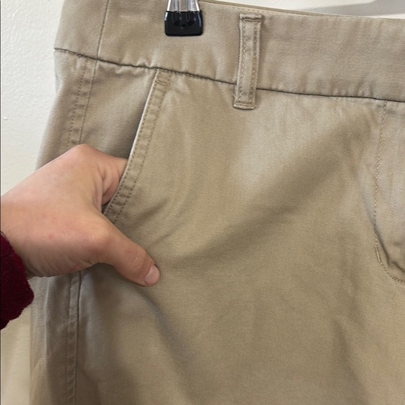 J.Crew Womens Khaki Tan Cotton Chino Shorts Style H5170 Size 8 EUC - Picture 3 of 9